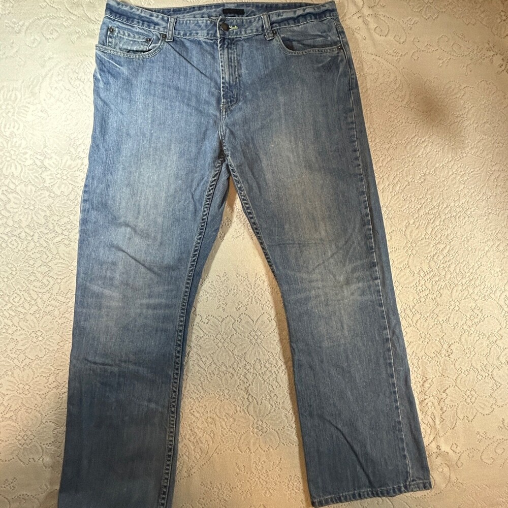 Alfani Jeans Mens 34x30 Blue Straight Leg Relaxed Fit Medium Wash Cotton Modern